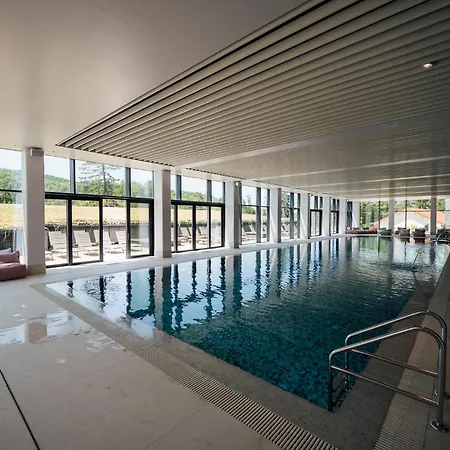 - Peakture & Grand Hotel 4*
